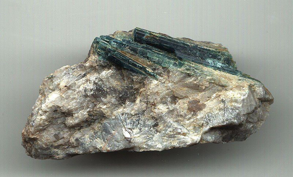 کانی لیتیوم(سنگ فرگاه)