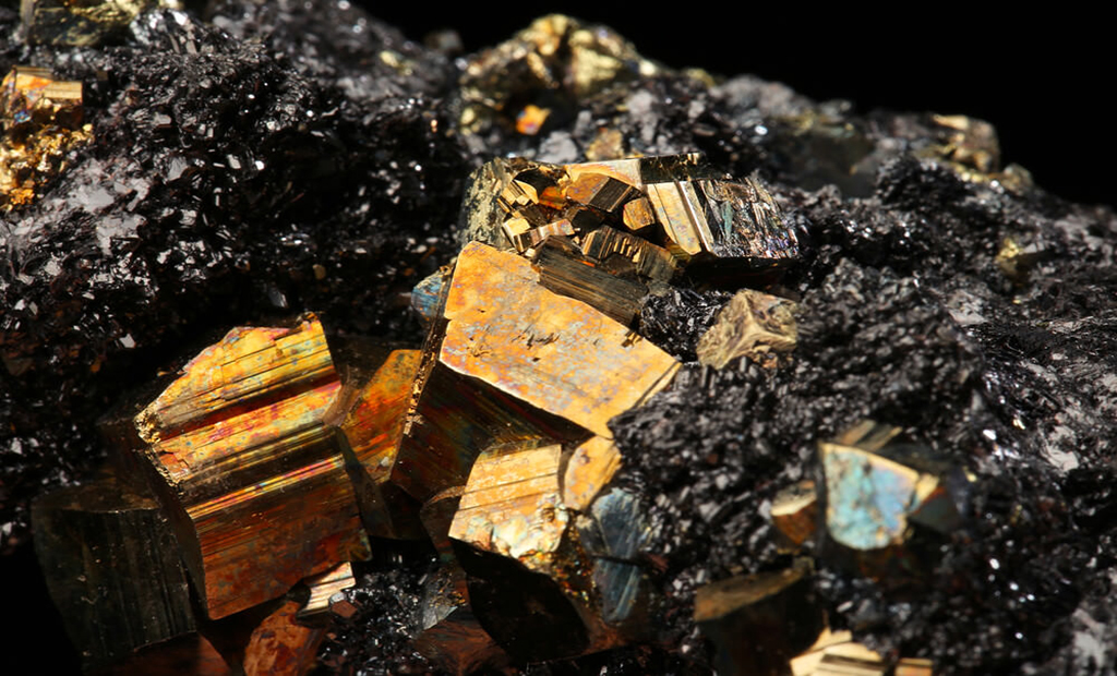 سنگ فرگاه(کانی طلا)