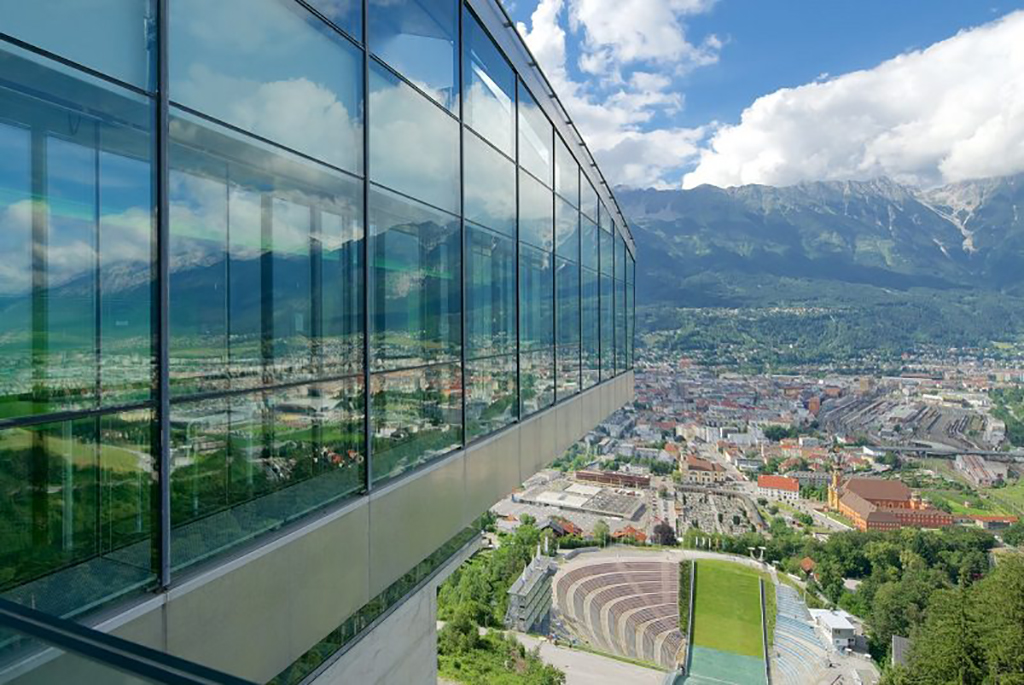 پرشگاه اسکی برگیسل دراینسبروک اتریش(سنگ فرگاه)