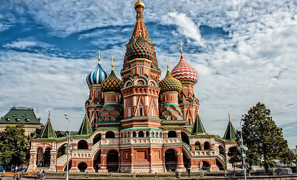 کلیسای جامع سنت باسیل(نمای ساختمان)