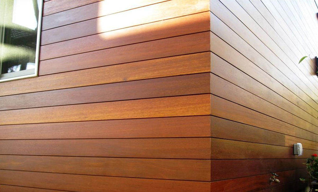 نمای چوبی (سنگ فرگاه)