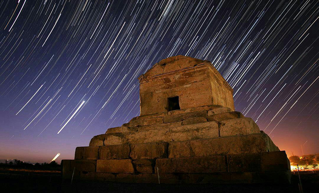 مجموعه پاسارگاد(نمای ساختمان)