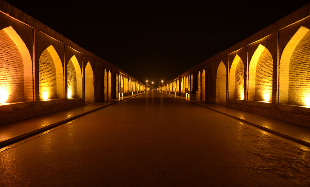 سی و سه پل اصفهان(نمای ساختمان)