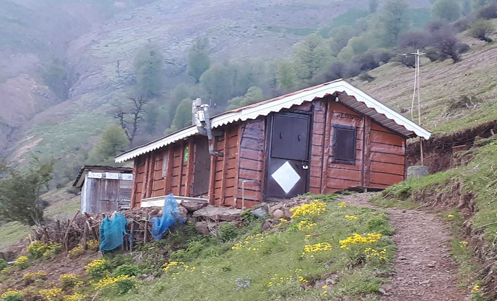 نمای ویلا در شمال(خرید سنگ)