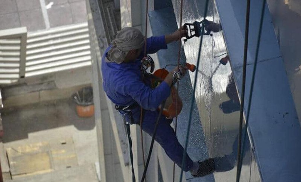 شستشوی نما ساختمان